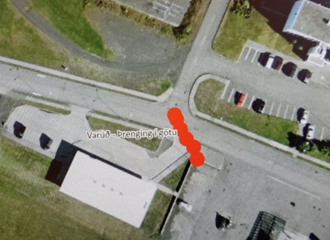 Umferð þrengd um Hnjúkabyggð