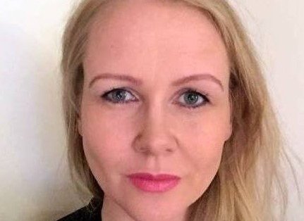 Birna baðst lausnar