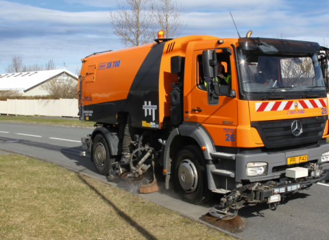 Sópun á götum á Blönduósi