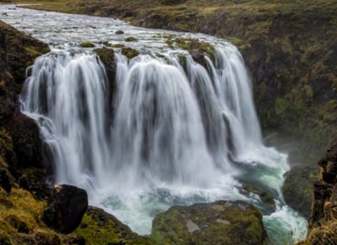 Fossinn Freyðandi í Vatnsdalsá. Ljósmynd: Róbert Daníel Jónsson