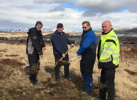 Þeir voru kampakátir aðstandendur verkefnisins þeir Ásgeir, Guðmundur, Björn og Kristján þegar fyrst…